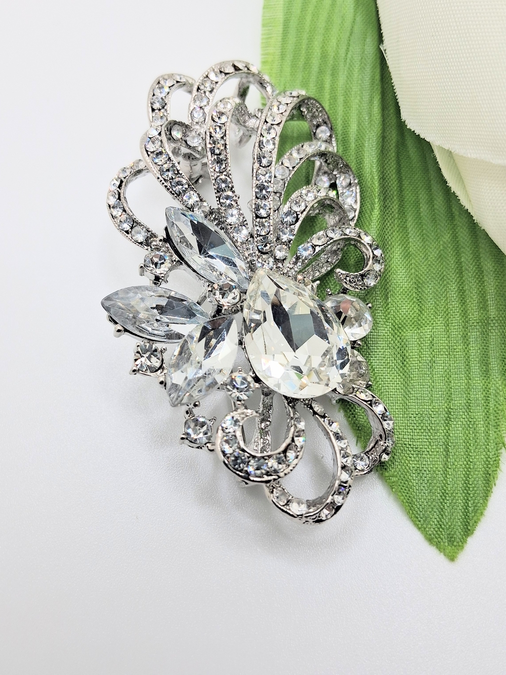 Elegant Crystal Flower Ribbon Tear Drop Brooch Pin Pendant